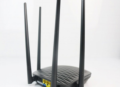 Camera mini ngụy trang cục phát wifi